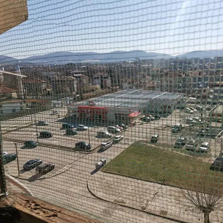 아파트 Central Apartment Targovishte *