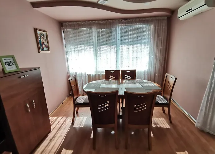 Central Apartment Targovishte Апартамент