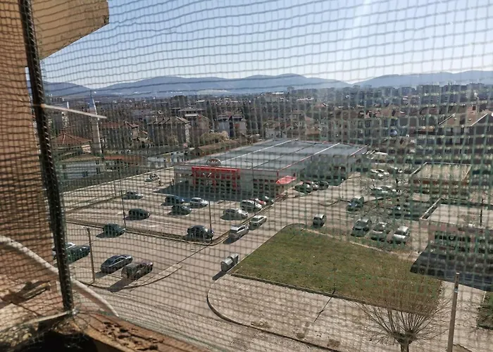 Апартамент Central Apartment Targovishte *